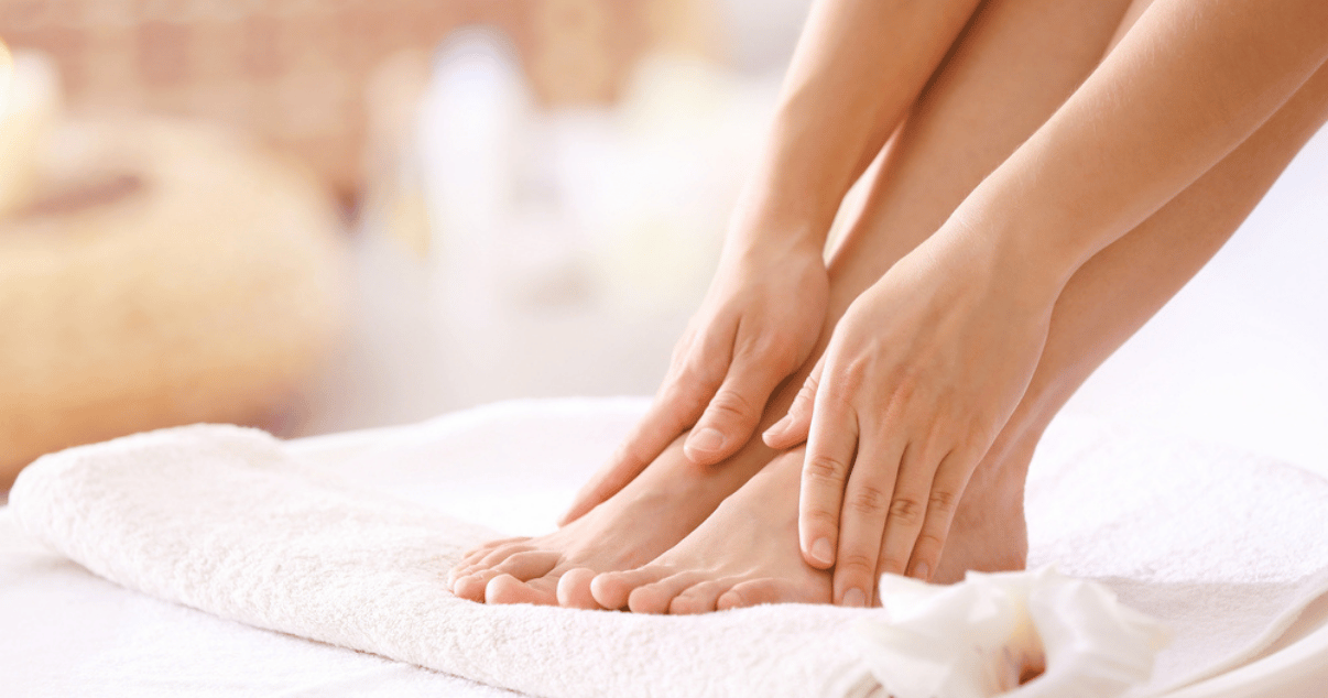 athletes foot prevention by drying feet